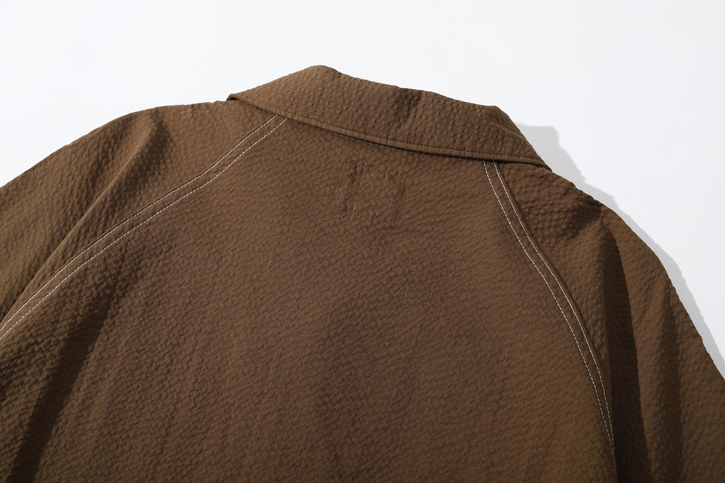 ih brown seersucker raglan chore shirt close up of back collar and raglan shoulder construction