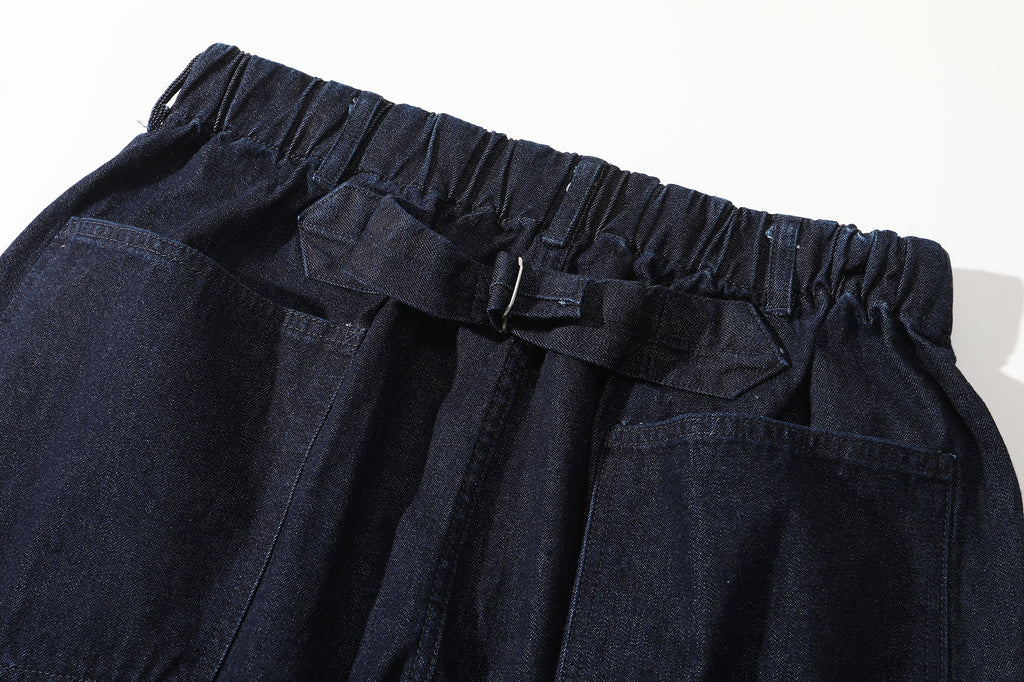 close up of rear patch pockets detail on incense harbour denim buckle shorts