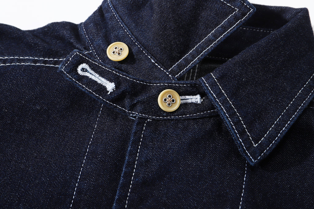 ih workwear jacket close up of the vintage style chin strap