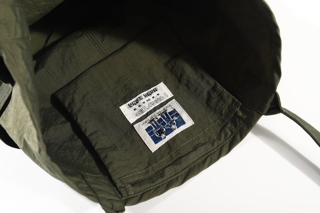 ih tote bag interior design with an inner small pocket