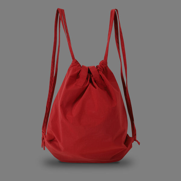 ih red outdoor daily 2 way tote showing back panel