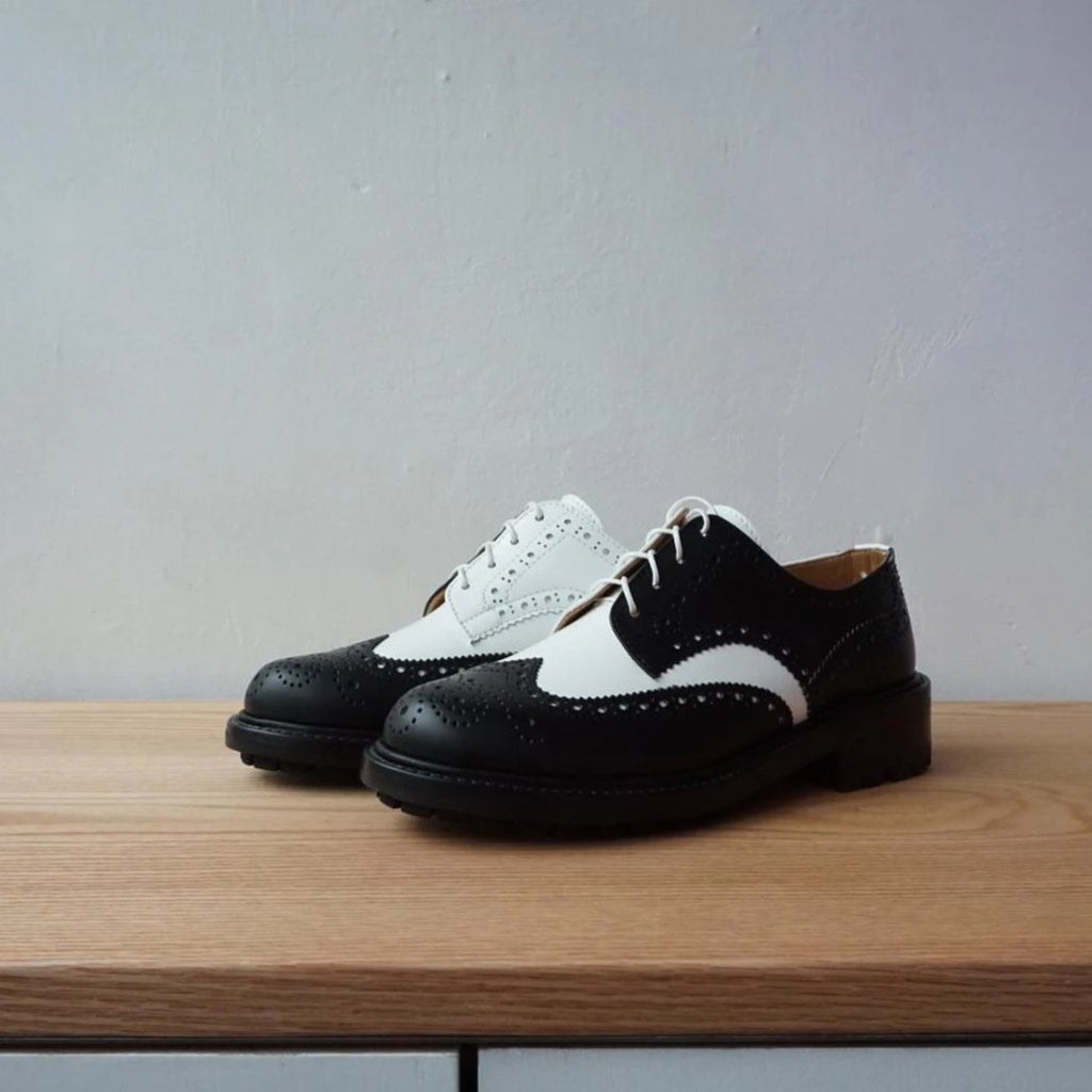 chenjingkaioffice - brogue shoes (black/white) - GLUE Associates