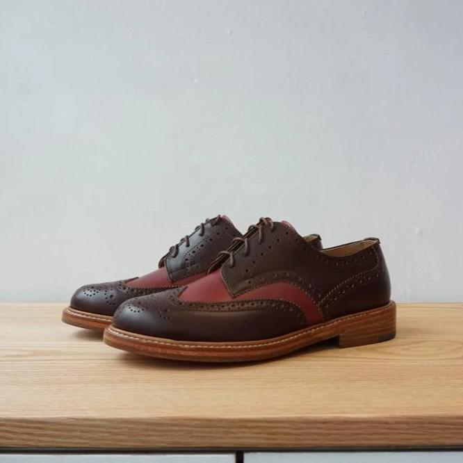chenjingkaioffice - brogue shoes (red/brown) - GLUE Associates