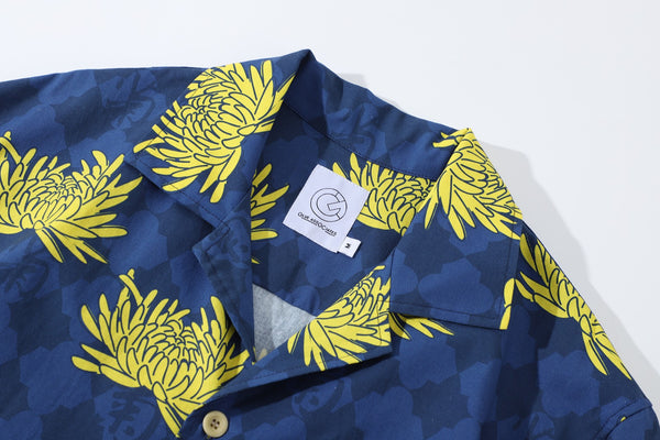 collar view of a Hong Kong made GOC Studio blue and yellow chrysanthemum cotton shirt